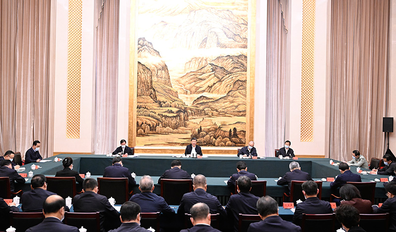 5月17日上午，中共中央總書記、國家主席、中央軍委主席習近平在陜西西安主持中國－中亞峰會前夕，專門聽取陜西省委和省政府工作匯報，發(fā)表了重要講話。
